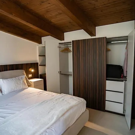 Apartment Mansarda Monache